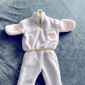 Zara matching set in size 3-4years.